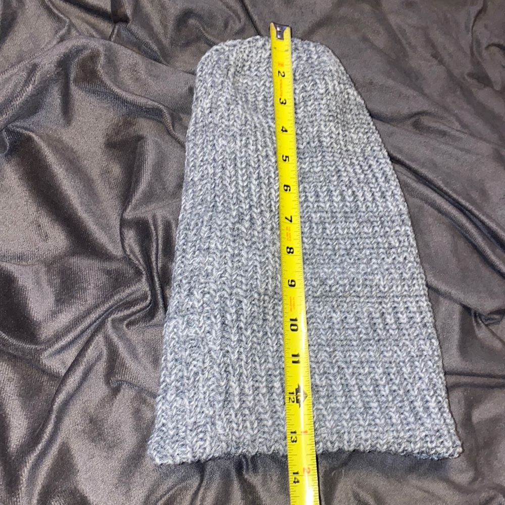 🪼Adorable grey Knit Adjustable hat! - Picture 3 of 3